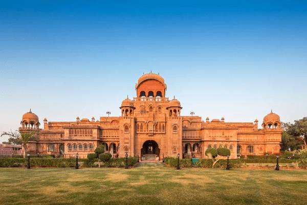 laxmi-niwas-palace-1.png