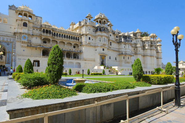 udaipur-City-Palace-museum-1.png